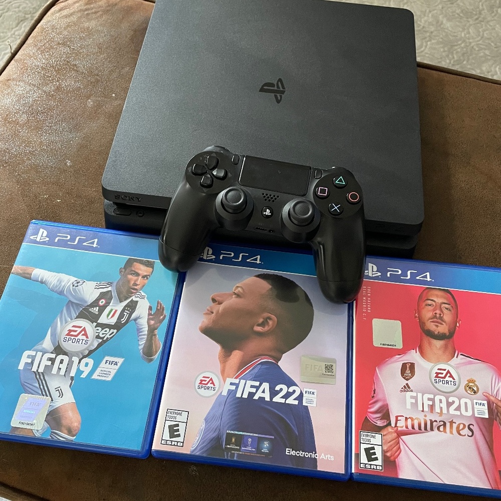 PS4 Slim 1T